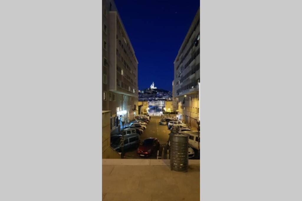 Appartement Front Vieux Port Tout Option Jacuzzi Marseille Luaran gambar